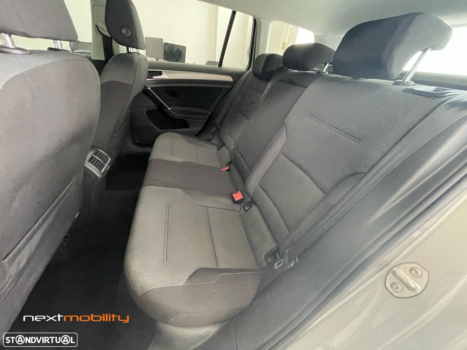 VW Golf Variant 1.6 TDi GPS Edition - 16