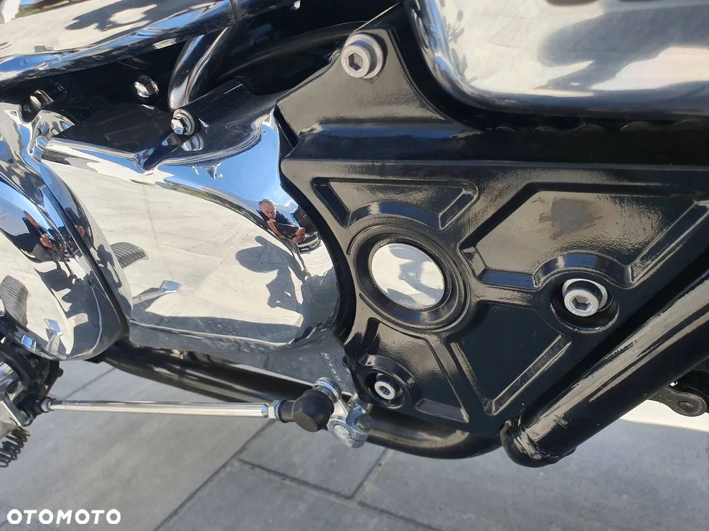 Suzuki Marauder - 15