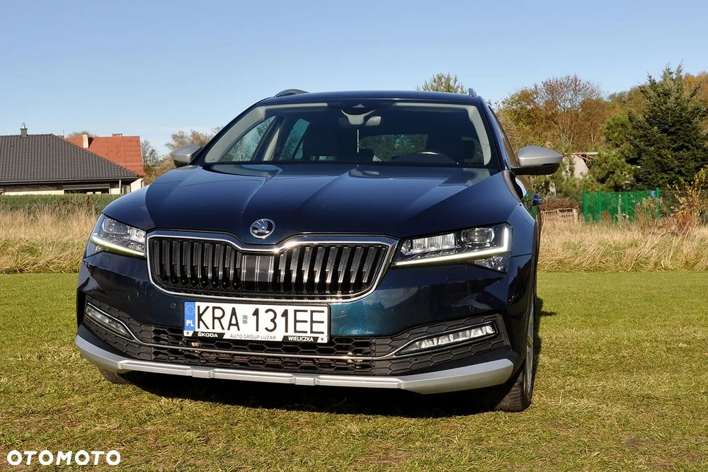 Skoda Superb Combi 2.0 TDI 4x4 DSG Scout - 1