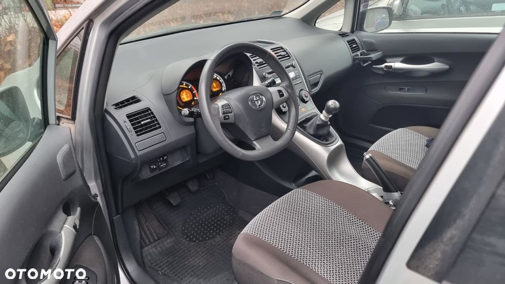 Toyota Auris 1.33 VVT-i Life - 2
