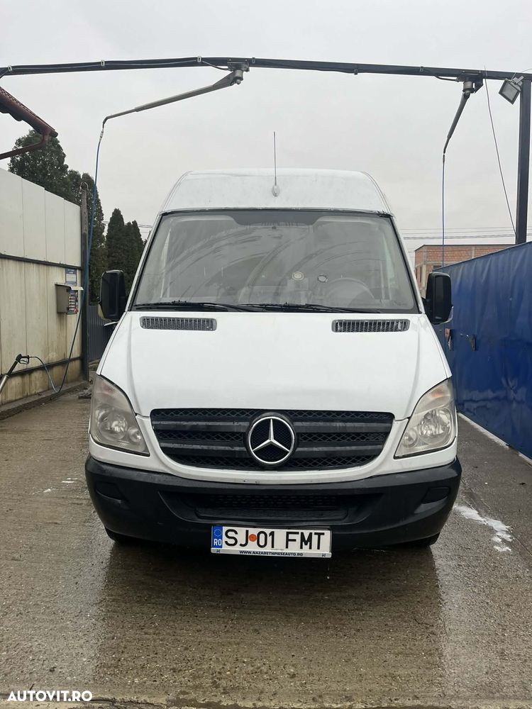 Mercedes-Benz Sprinter - 1