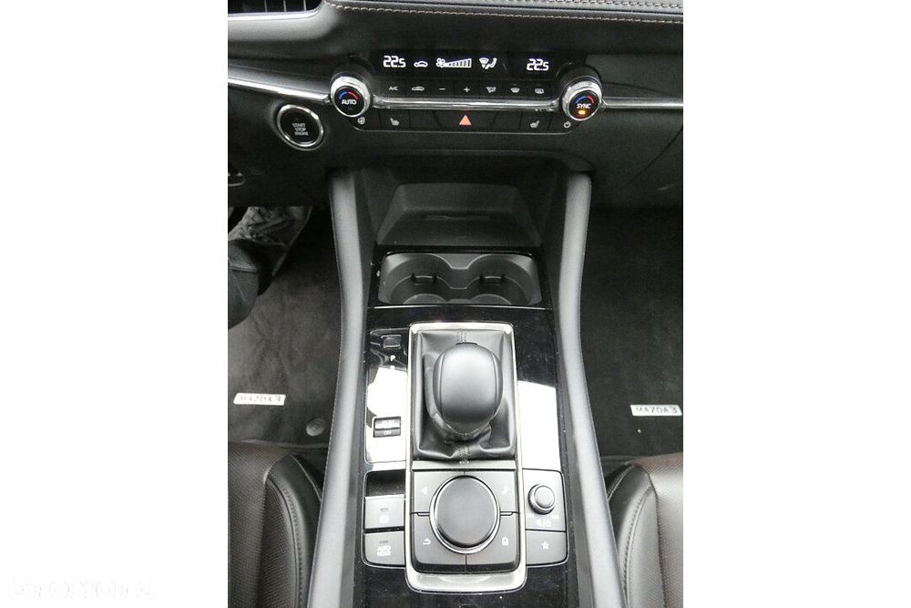 Mazda 3 e-SKYACTIV-X 186 M HYBRID TAKUMI - 8