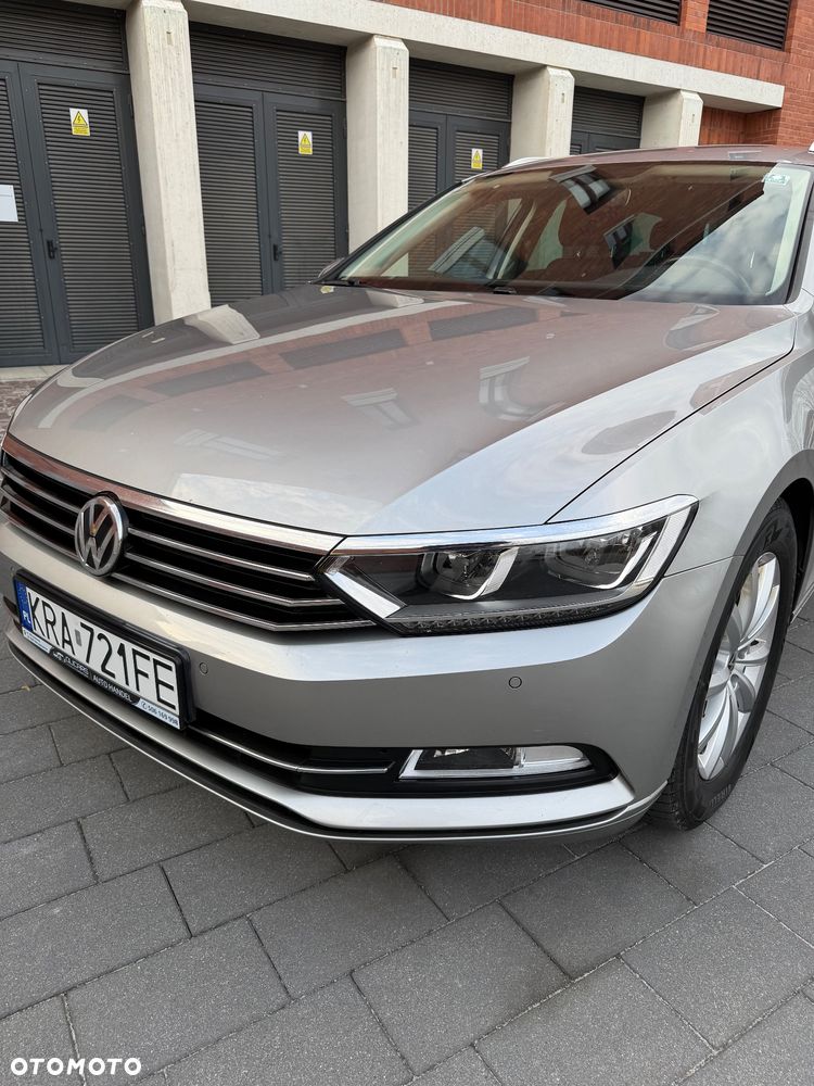 Volkswagen Passat - 33