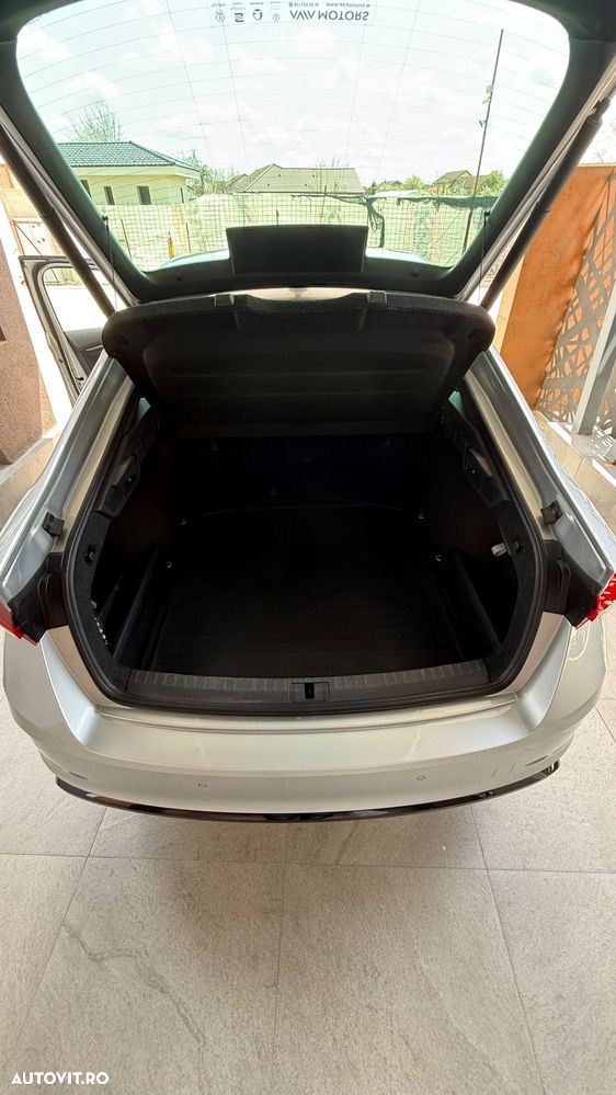 Skoda Octavia 2.0 TSI DSG RS - 9