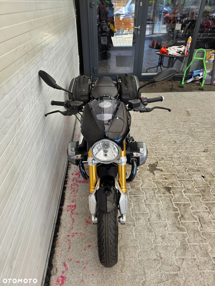 BMW R - 18