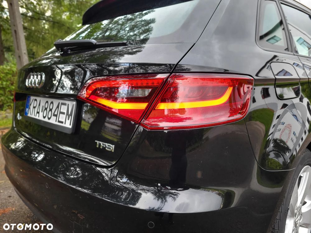 Audi A3 Sportback 1.4 TFSI Ambiente - 25