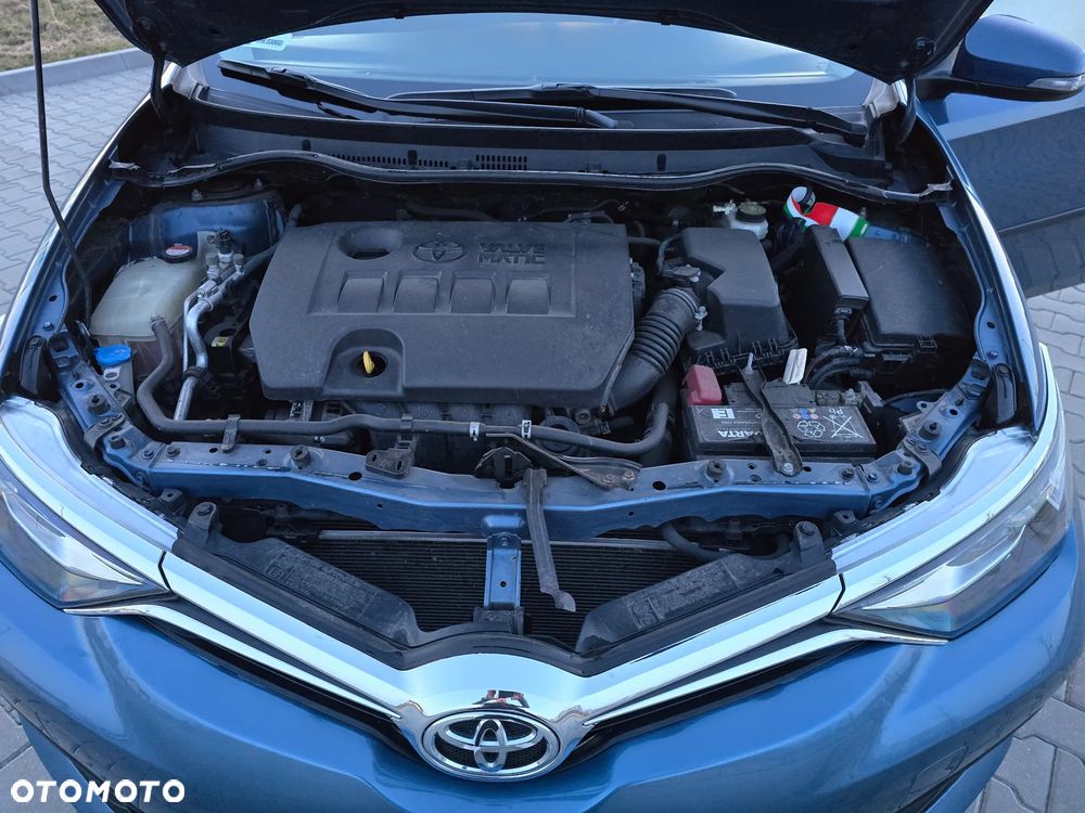 Toyota Auris 1.6 Premium Comfort - 23