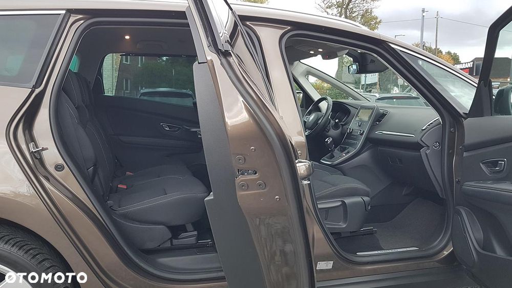 Renault Grand Scenic ENERGY TCe 140 LIMITED - 27