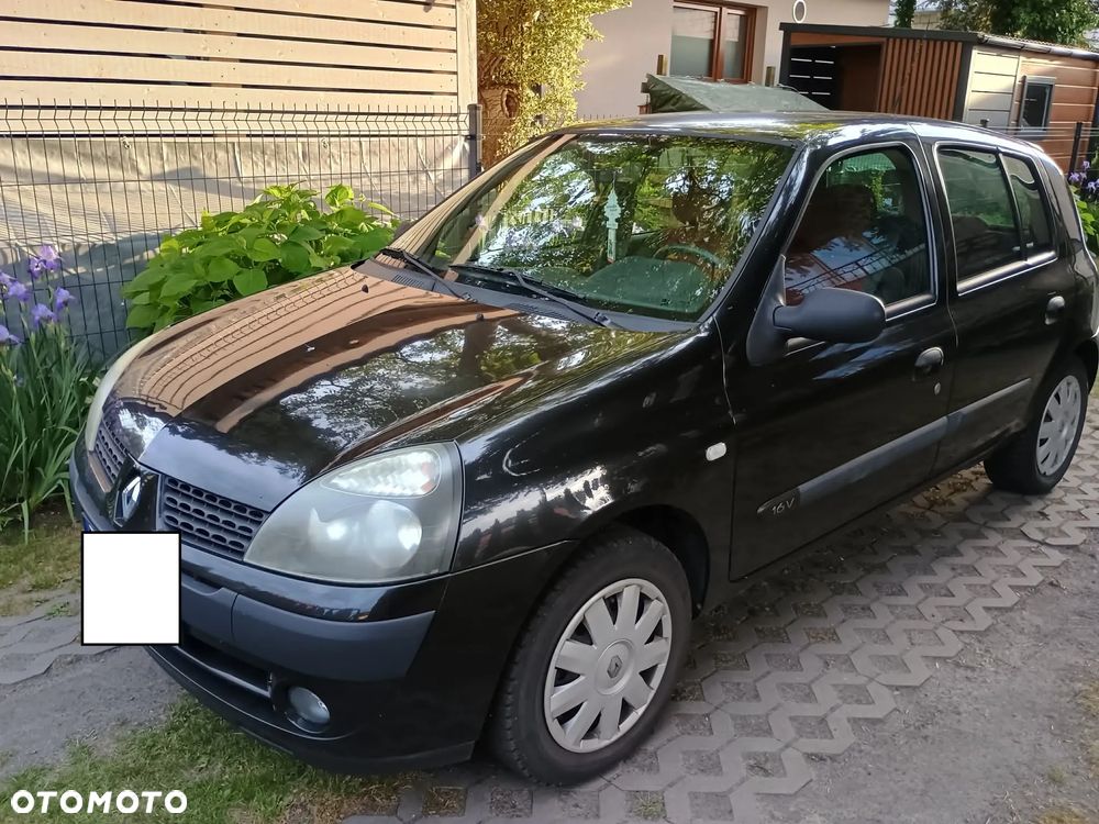Renault Clio - 10