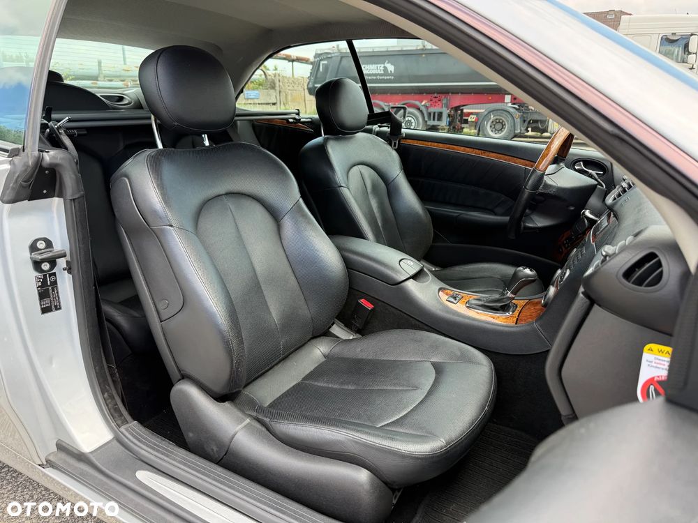 Mercedes-Benz CLK 320 CDI 7G-TRONIC Elegance - 24