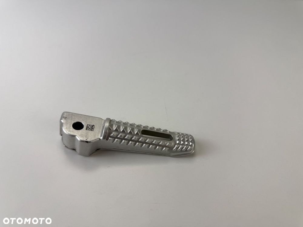 Podnóżek tylny prawy BMW S1000RR K67 2019+ - 4