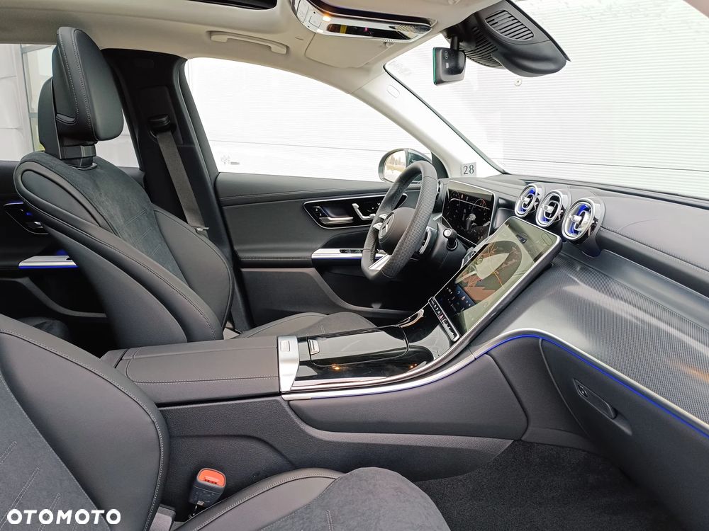 Mercedes-Benz GLC - 4