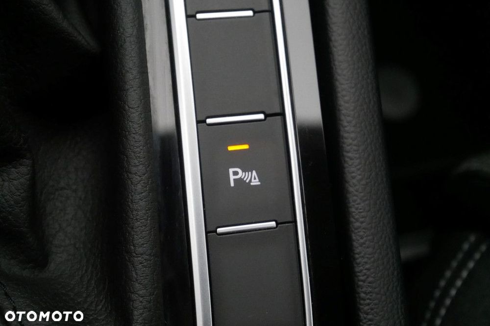 Volkswagen Passat 1.5 TSI EVO Business DSG - 18