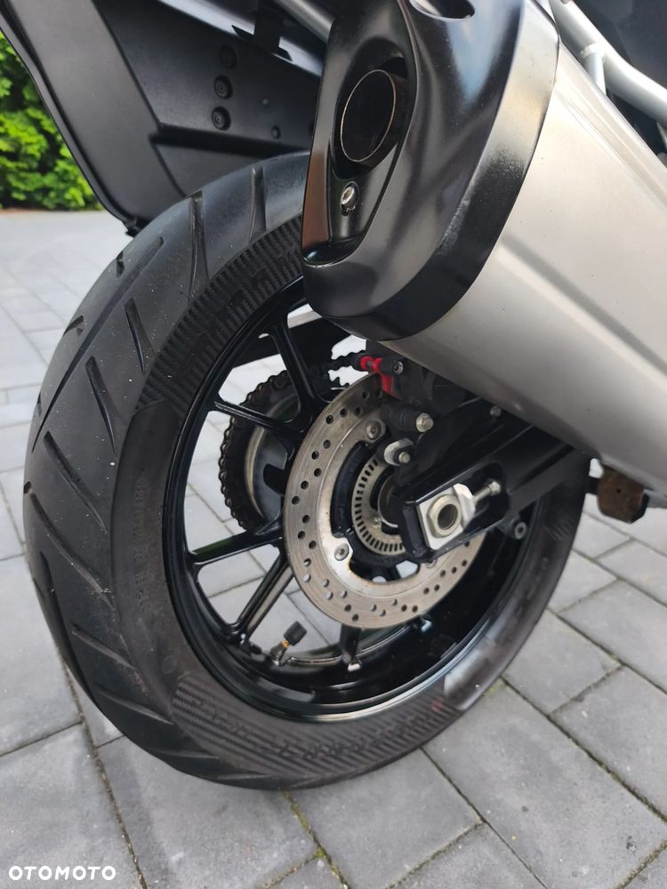 Suzuki V-STROM - 18