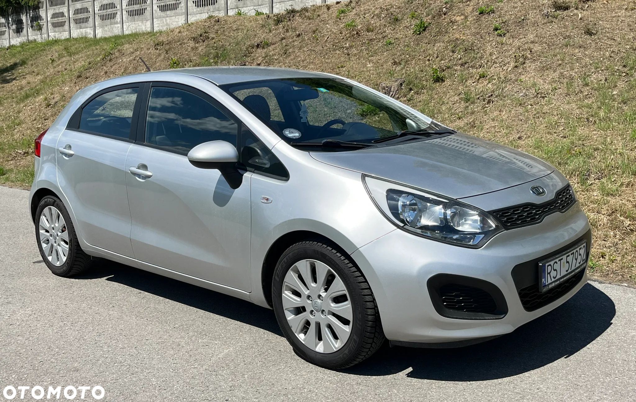 Kia Rio - 1