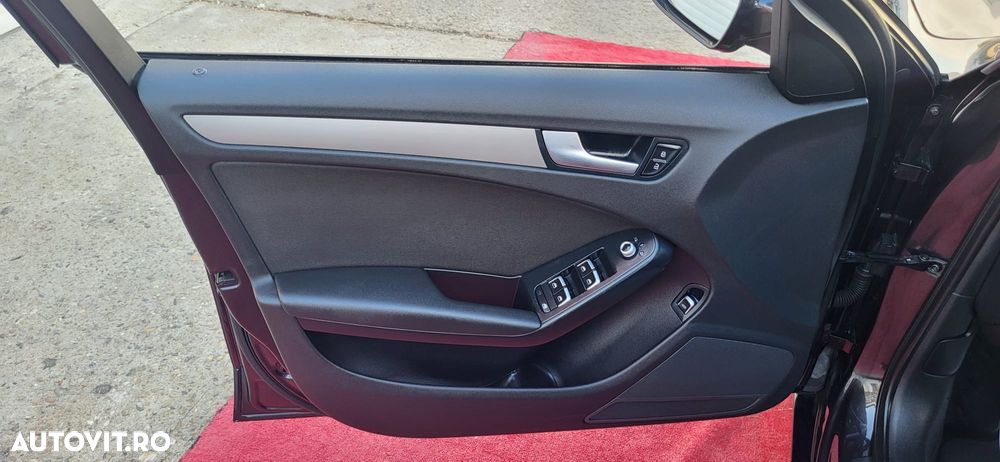 Audi A4 2.0 TDI DPF multitronic Ambiente - 41