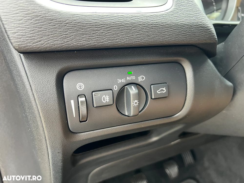 Volvo V40 D2 Inscription - 18