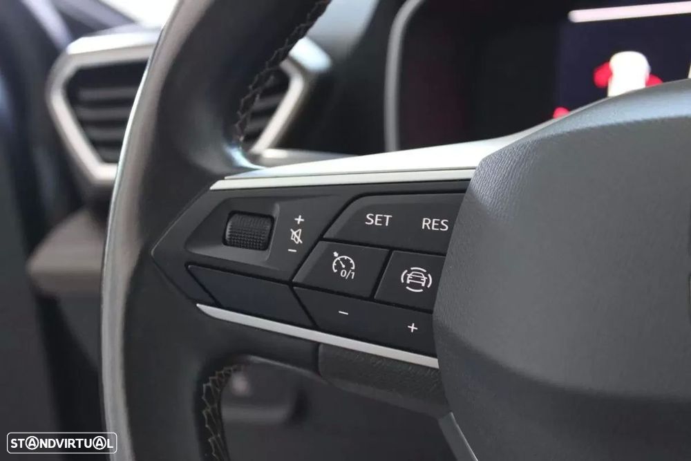 SEAT Leon 1.4 e-Hybrid Xcellence DSG - 24