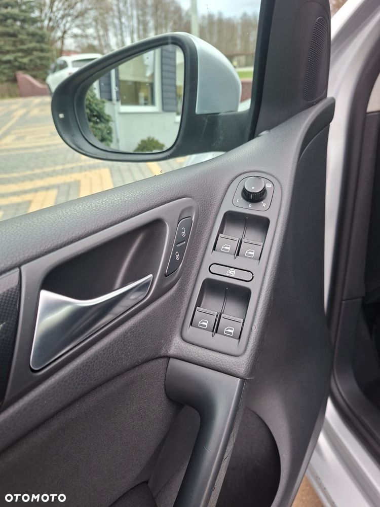 Volkswagen Golf 1.6 TDI DPF Style - 14