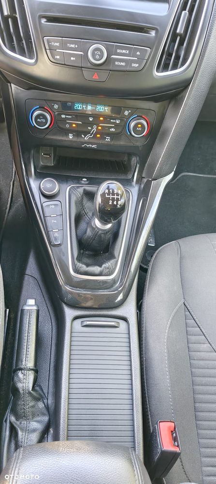 Ford Focus 2.0 TDCi Titanium ASS - 10