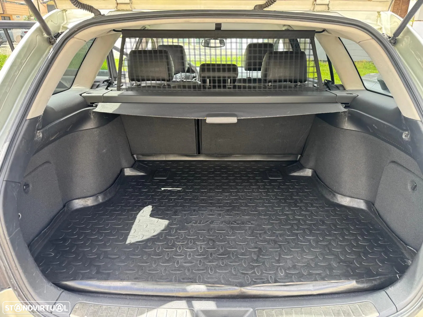 Toyota Avensis SW 2.0 D-4D Sol+GPS - 6