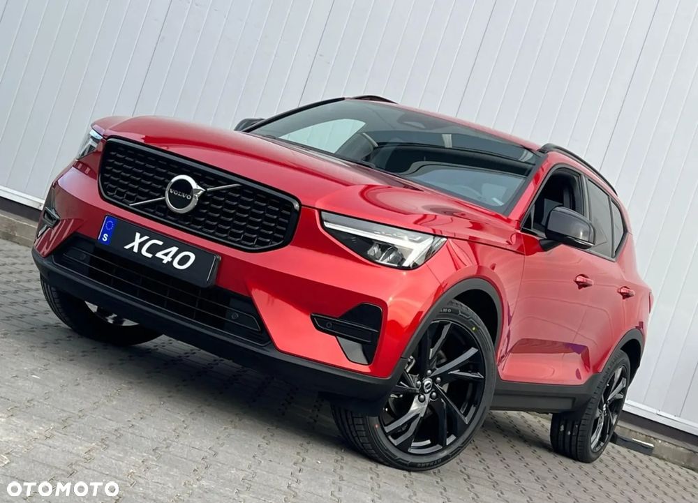 Volvo XC 40 B4 AWD Plus Dark - 9