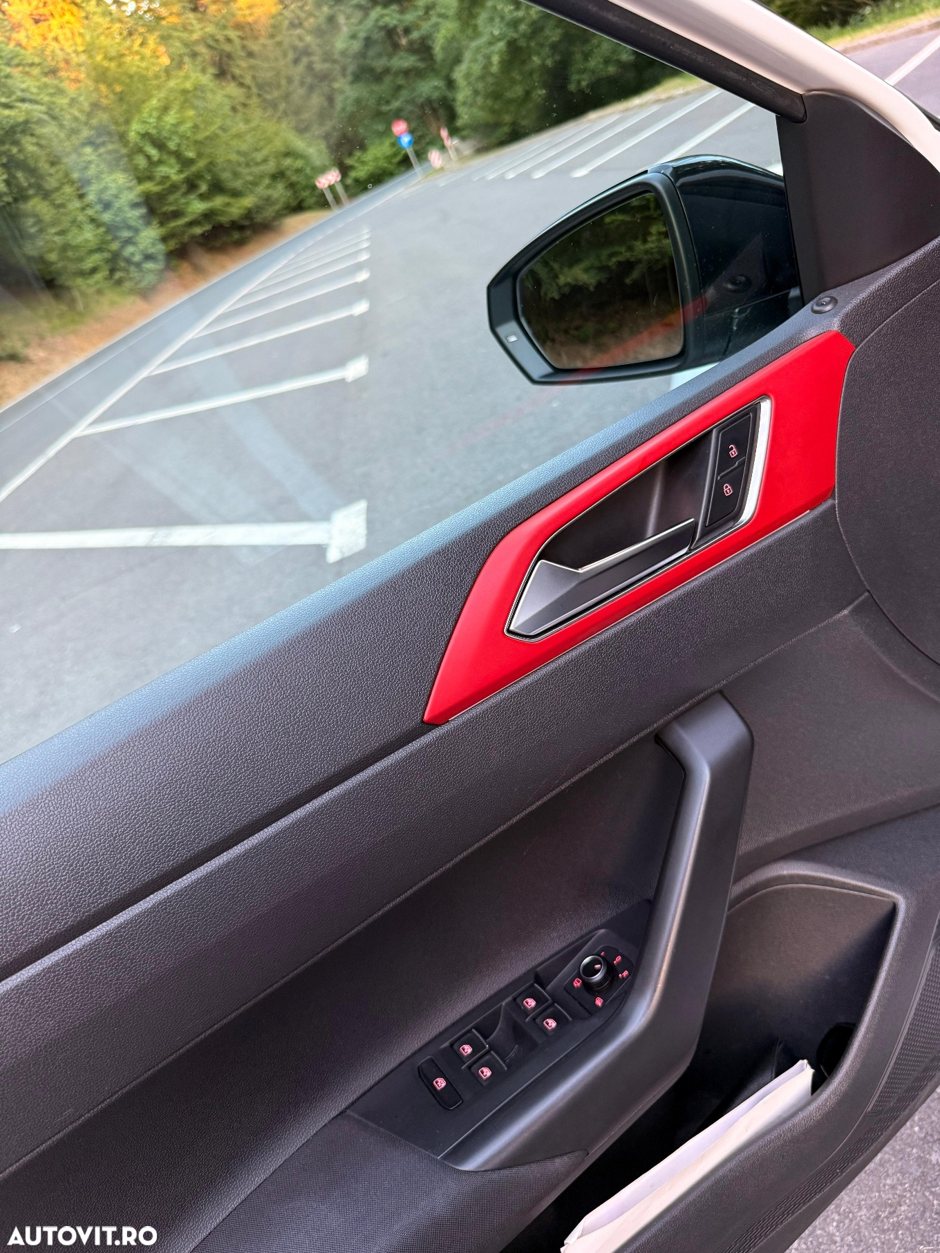 Volkswagen Polo 2.0 TSI DSG GTI - 7