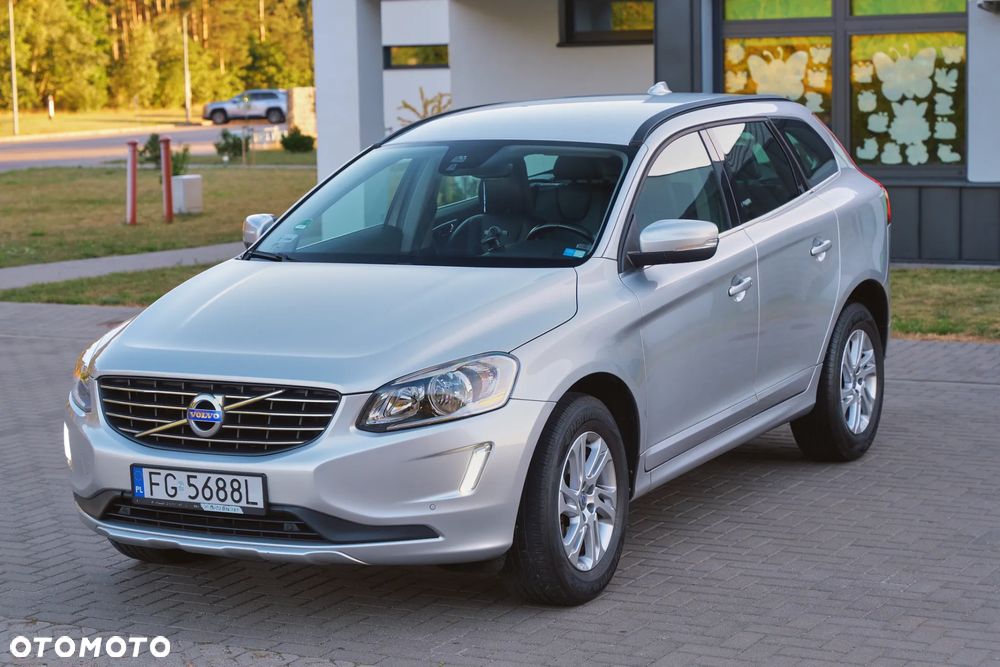 Volvo XC 60 D4 Momentum - 1