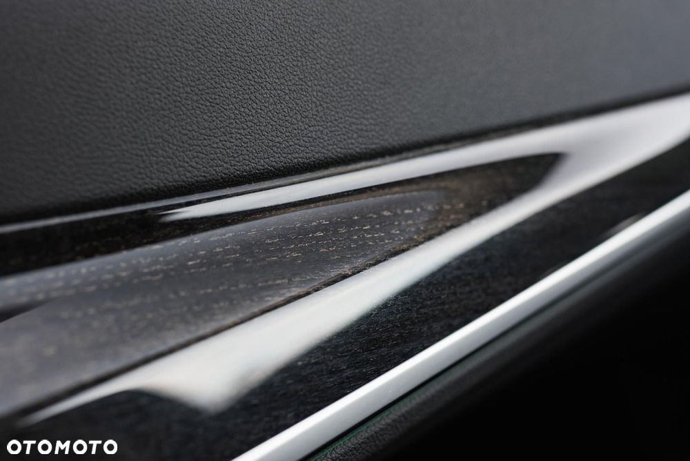 BMW Seria 3 320d xDrive - 33