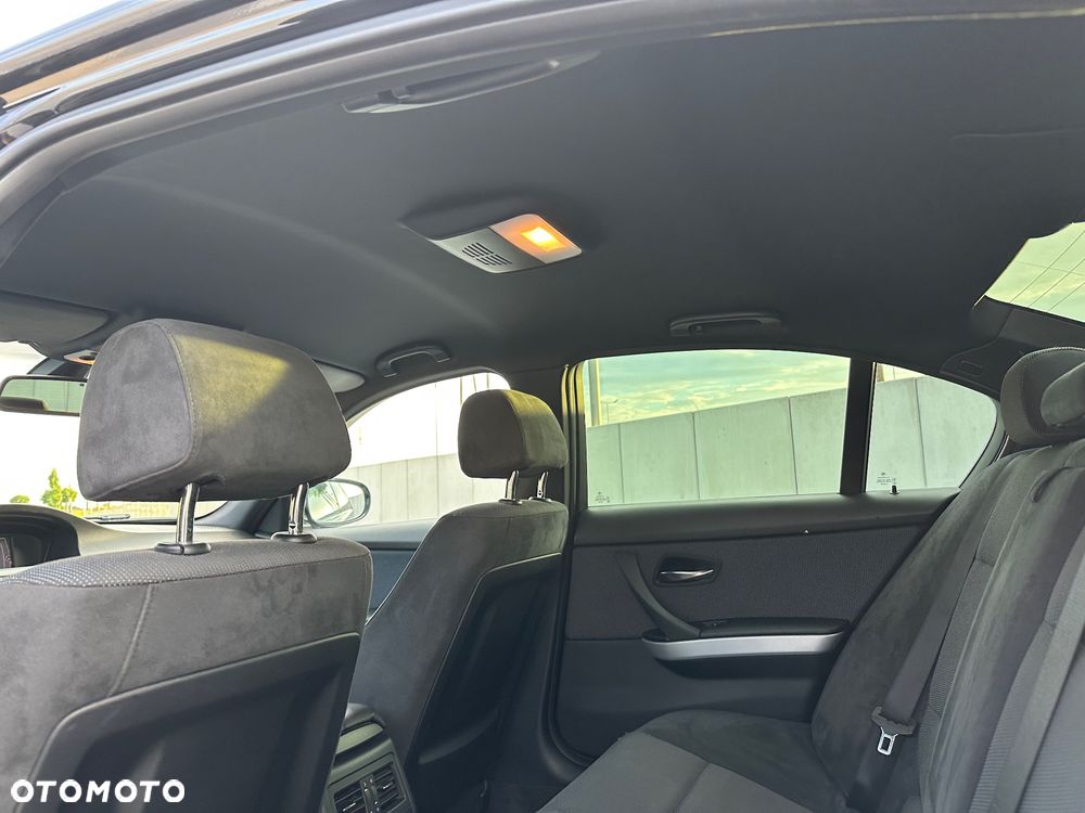 BMW Seria 3 320d DPF Blue Performance Edition Sport - 11