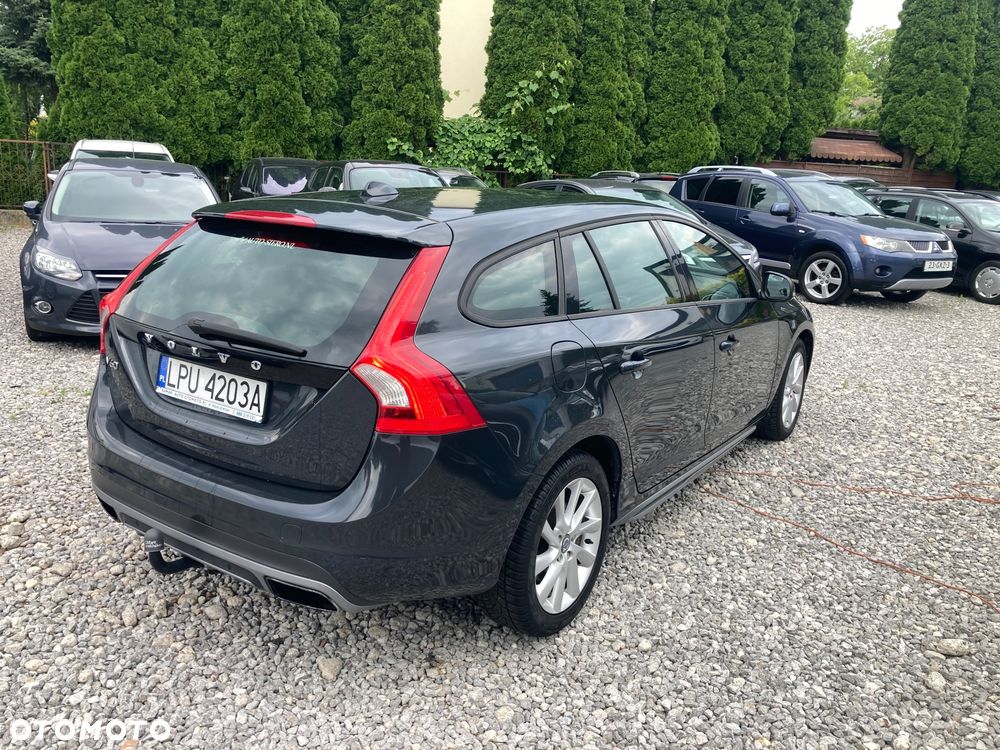 Volvo V60 D2 Base - 7