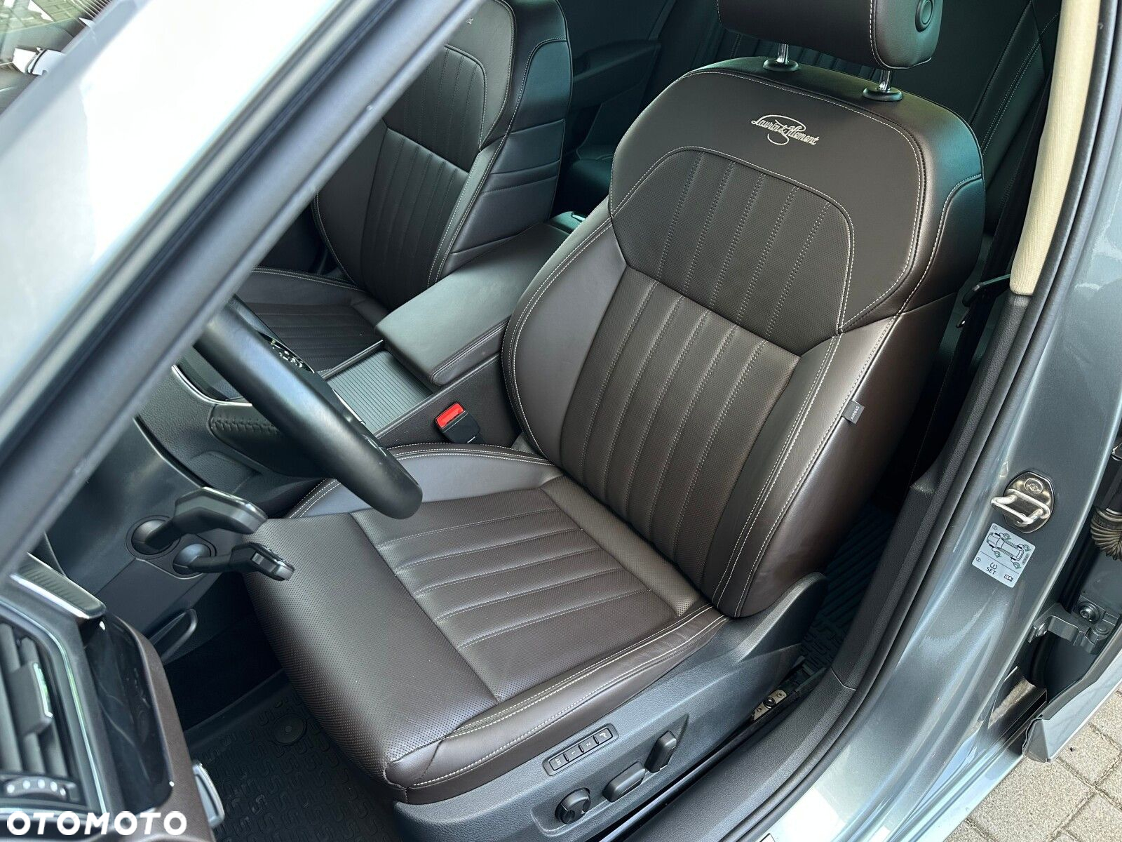 Skoda Superb 2.0 TDI SCR L&K DSG - 10