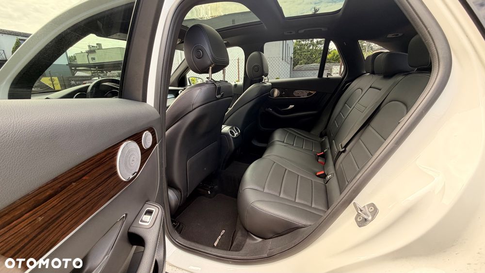 Mercedes-Benz GLC 300 4Matic 9G-TRONIC AMG Line - 16