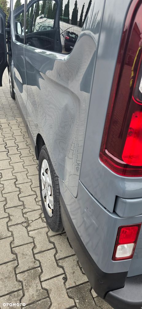 Renault Trafic - 19
