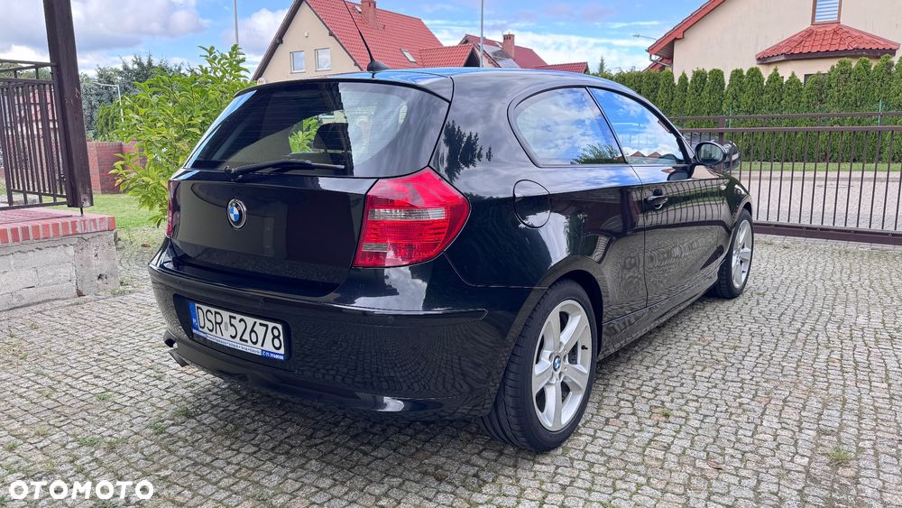 BMW Seria 1 120d - 4