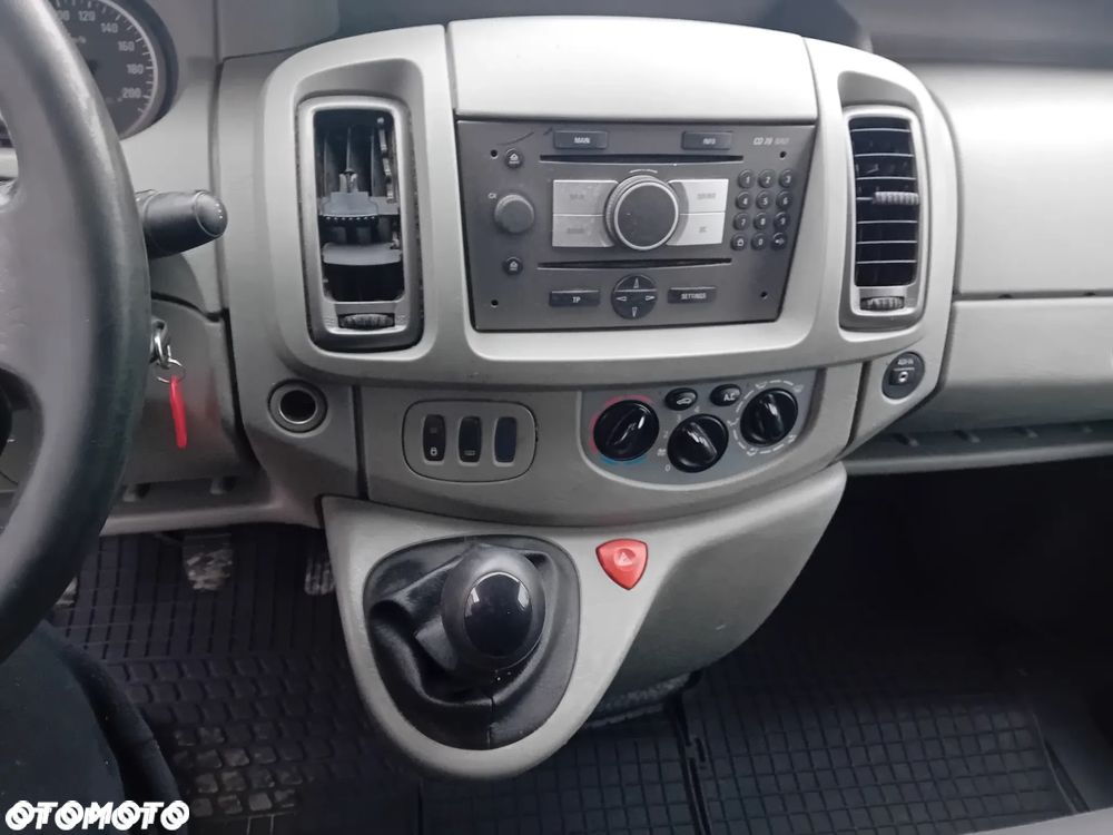 Opel Vivaro - 20