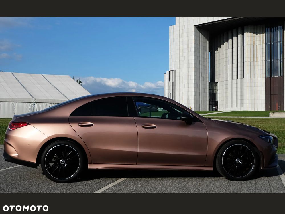 Mercedes-Benz CLA 180 7G-DCT AMG Line - 4