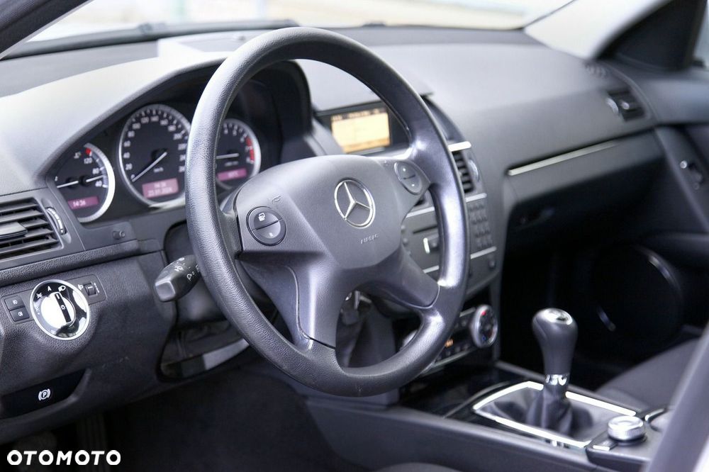 Mercedes-Benz Klasa C - 16