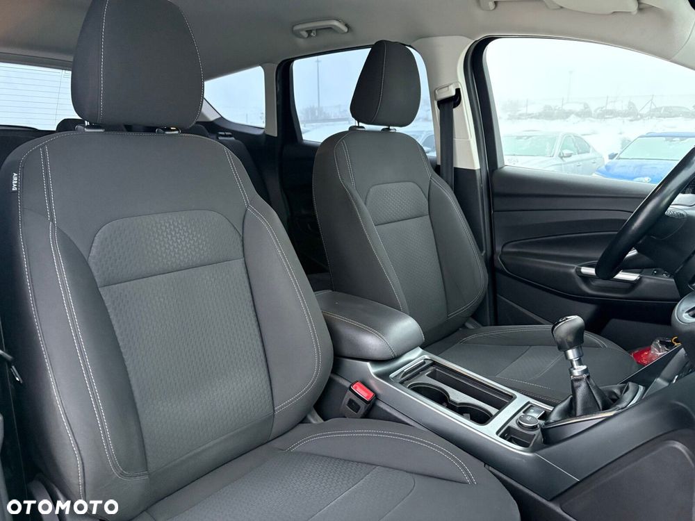 Ford Kuga - 17