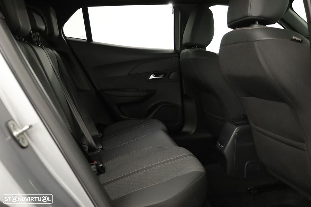 Peugeot 2008 1.2 Allure - 22