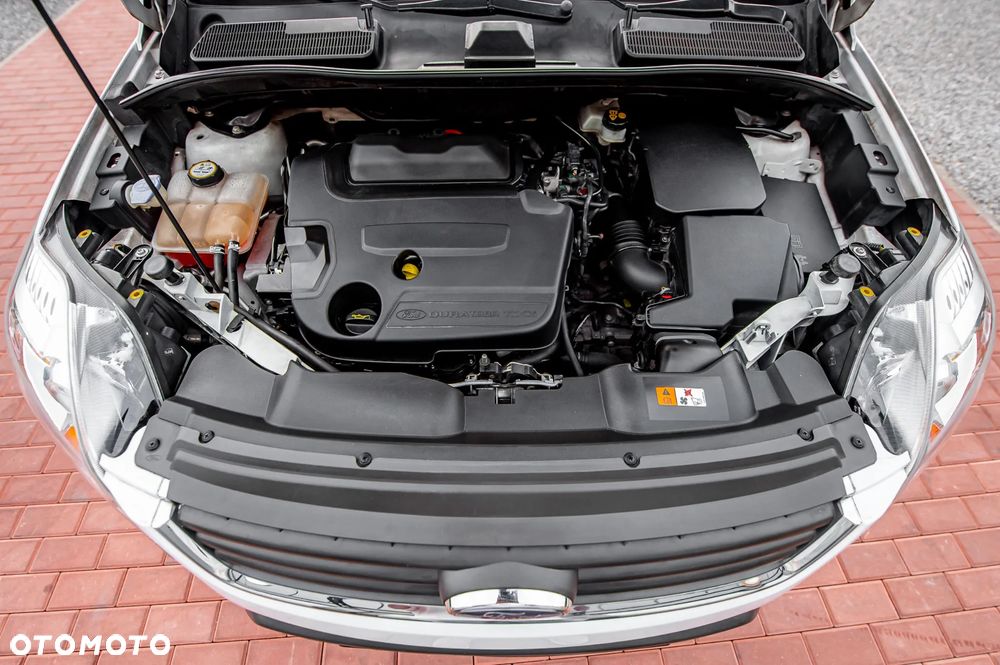 Ford Kuga 2.0 TDCi 4x4 Titanium - 17