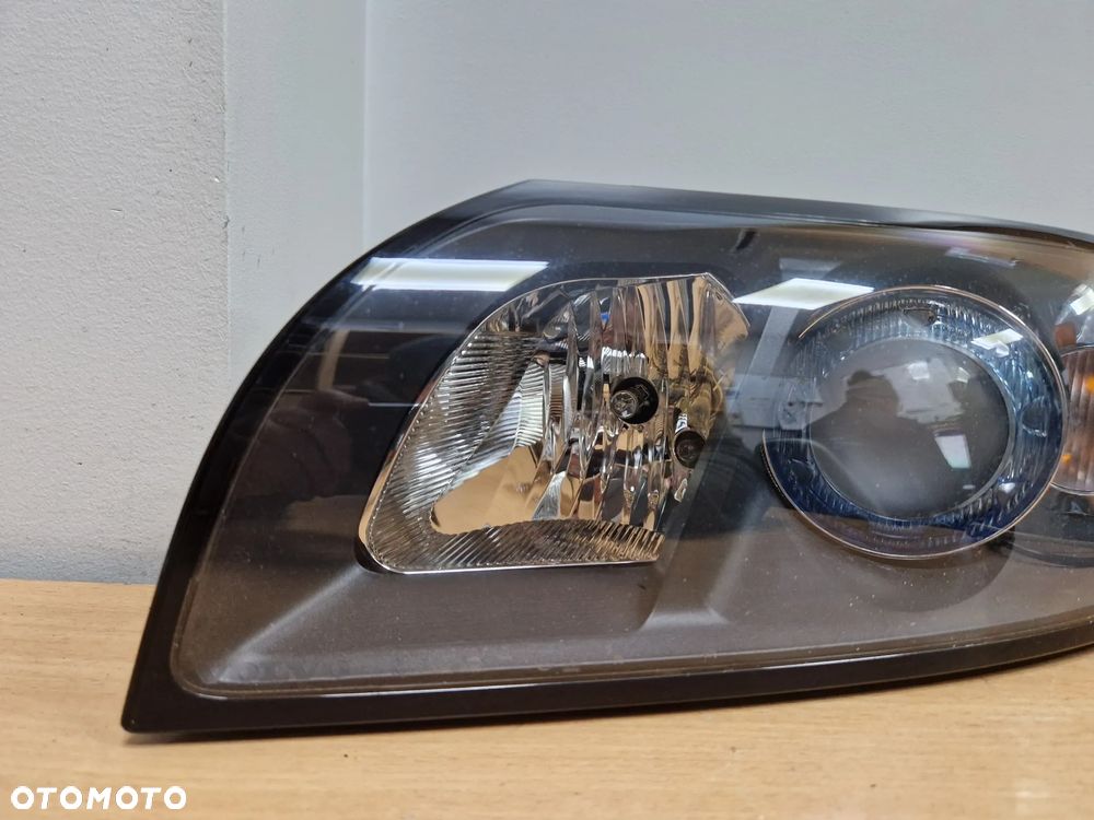 LAMPA LEWA PRZEDNIA XENON VOLVO S40II 04-07R  CZARNY ŚRODEK IDEALNA ORYGINAŁ EUROPA - 6