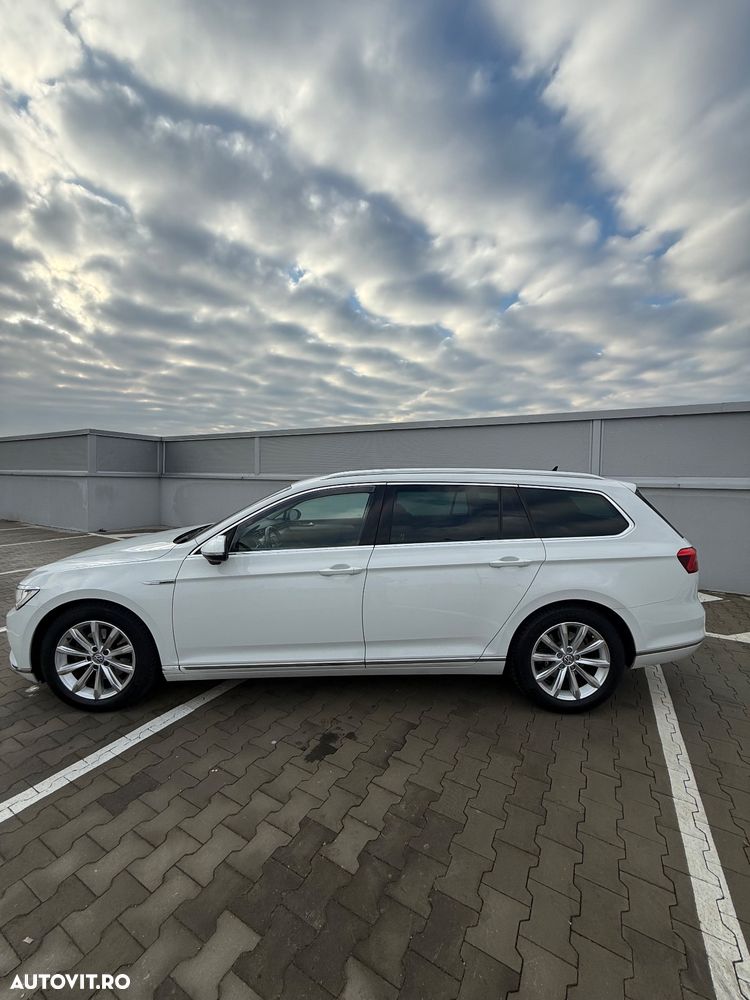 Volkswagen Passat Variant 2.0 TDI DSG 4Motion Highline - 3