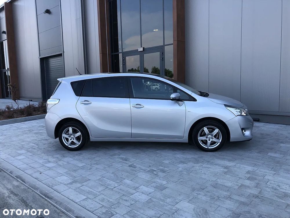 Toyota Verso 1.6 D-4D 5-Sitzer Start/Stop Executive - 2