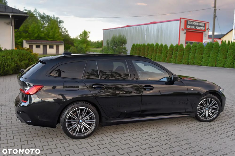 BMW Seria 3 320d xDrive Edition M Sport Shadow - 21