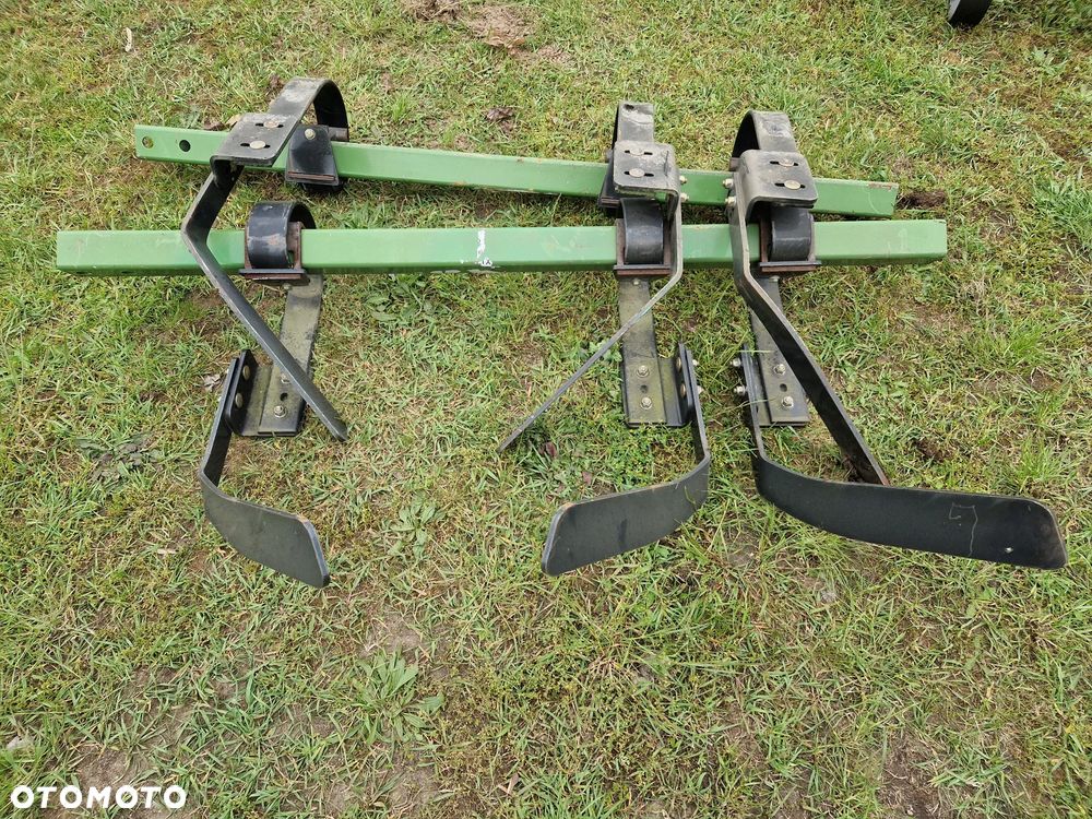 Zagarniacz dokładny ze stali sprężystej AMAZONE 4M - 1