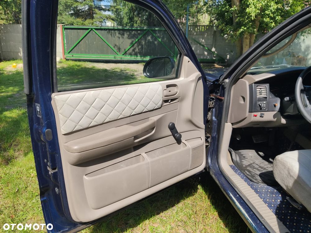 Dodge Dakota - 9