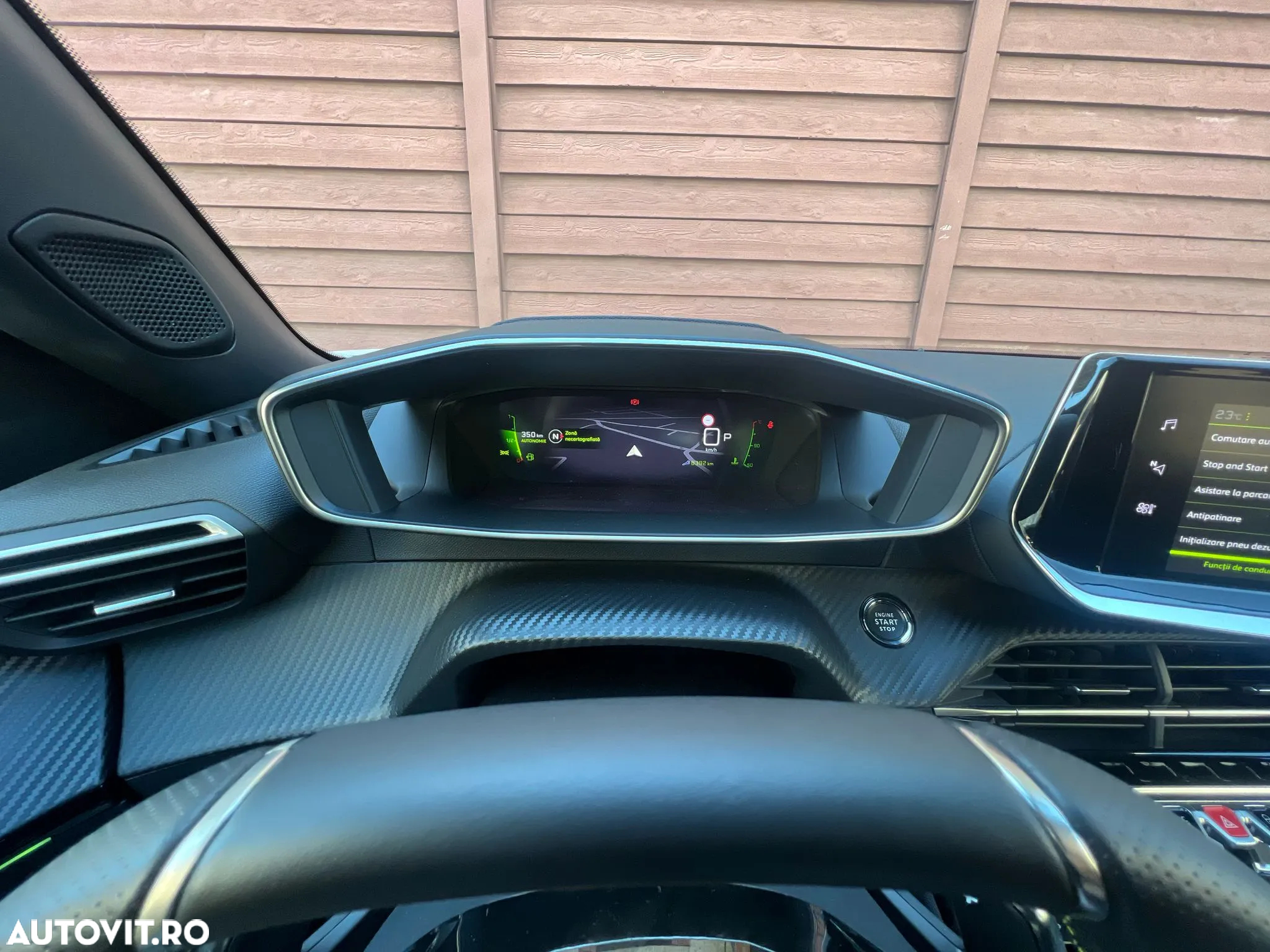 Peugeot 2008 1.2 L PureTech STT EAT8 GT Line - 26