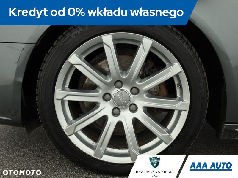 Audi A4 Limousine - 13