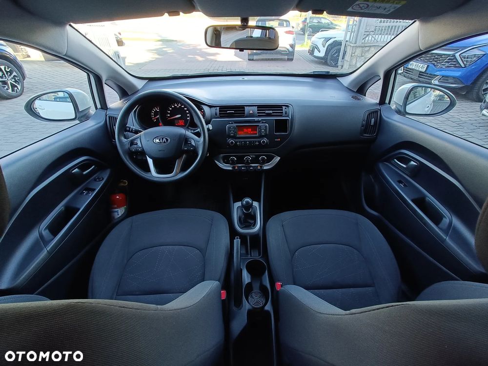 Kia Rio 1.2 M (klm) - 11